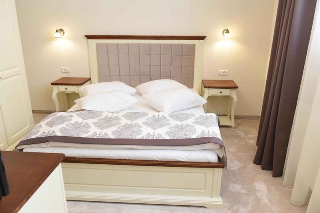 Hotel Europa Nagybánya Kültér fotó